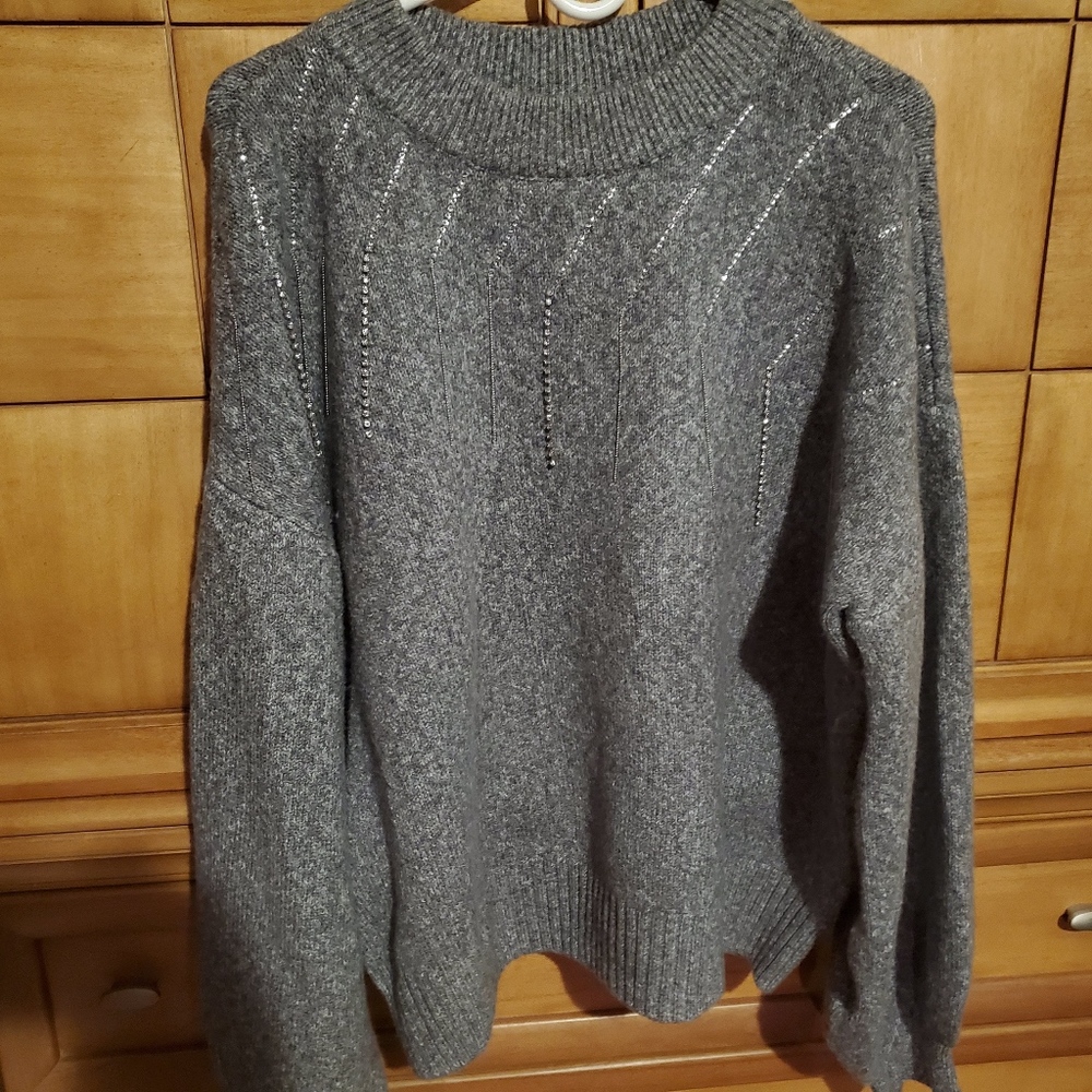 Jennifer Lopez sweater